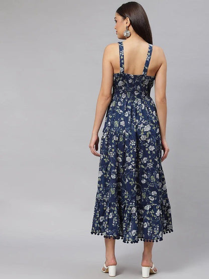 Blue floral print fit & flare dress
Shoulder straps, Sleeveless