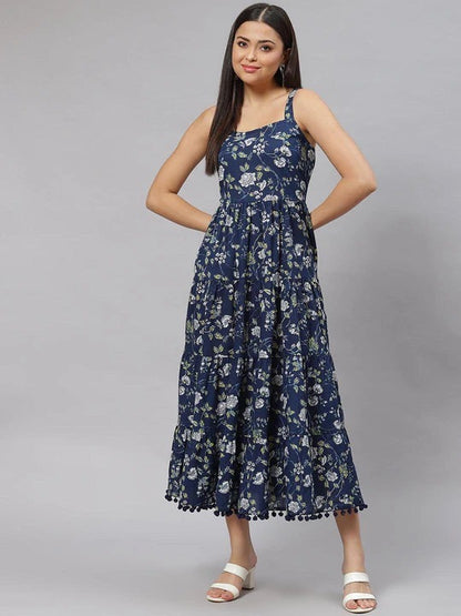 Blue floral print fit & flare dress
Shoulder straps, Sleeveless