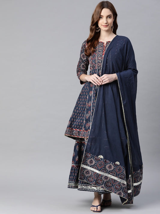 Navy blue printed Kurta with Sharara💙
Ethnic motifs printed🌾